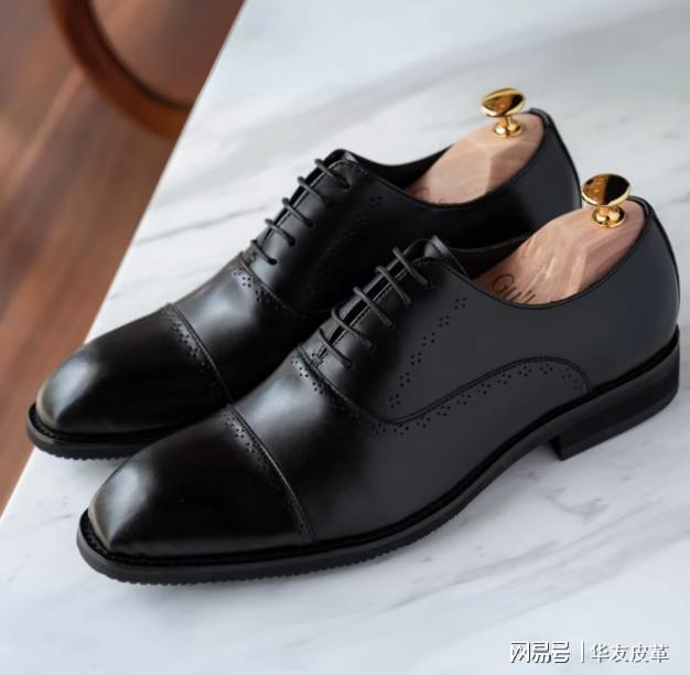 进化论：从功能到时尚的百年演变j9九游会登录知识分享｜鞋型(图1)