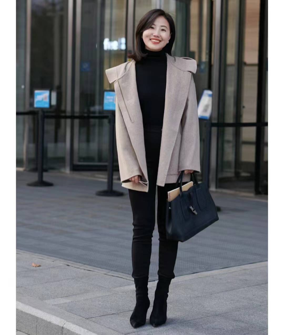 简单干净显腿长小个子也能穿出大长腿j9九游会登录裤子和鞋同色是绝配！(图5)