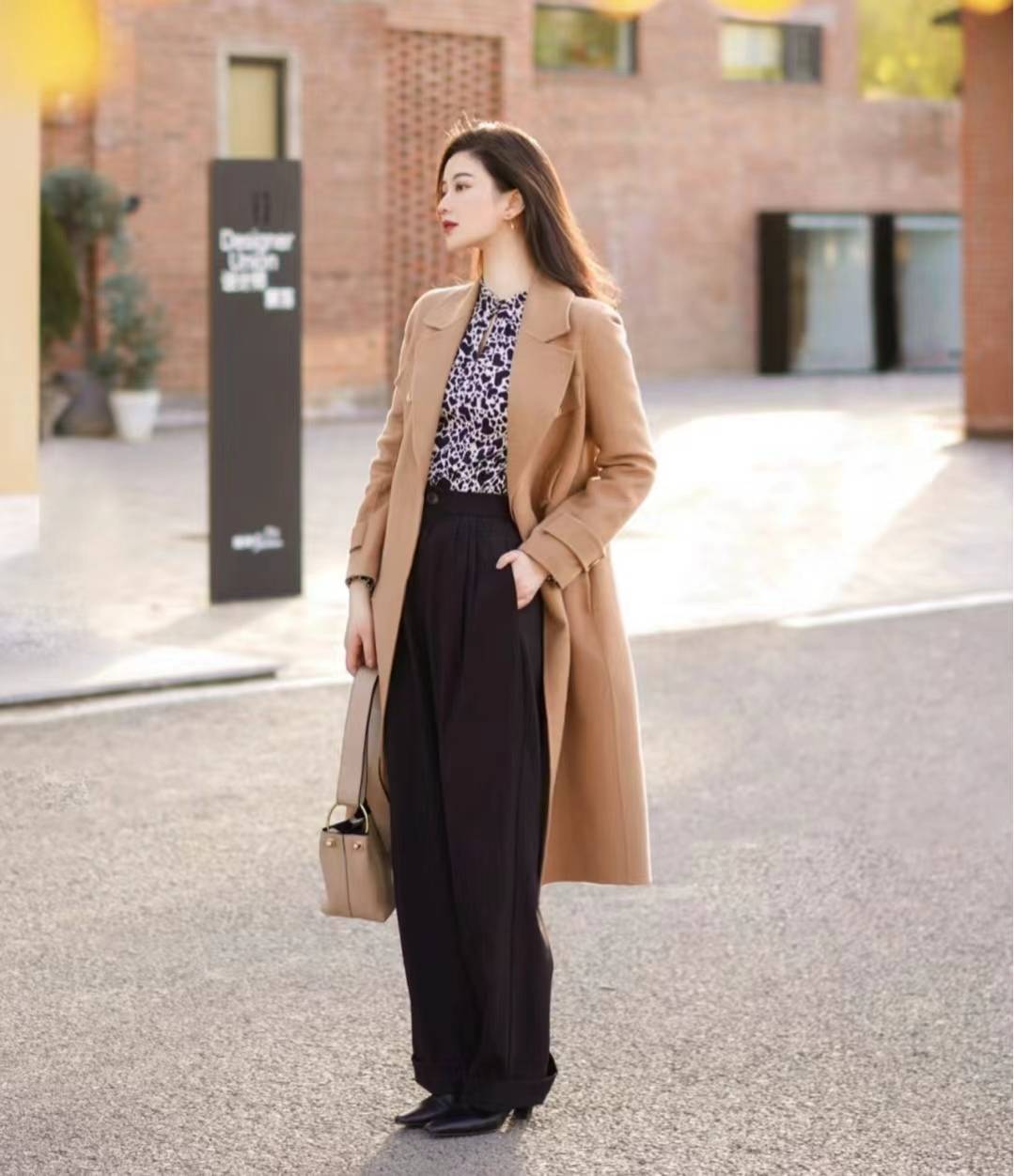 简单干净显腿长小个子也能穿出大长腿j9九游会登录裤子和鞋同色是绝配！(图7)