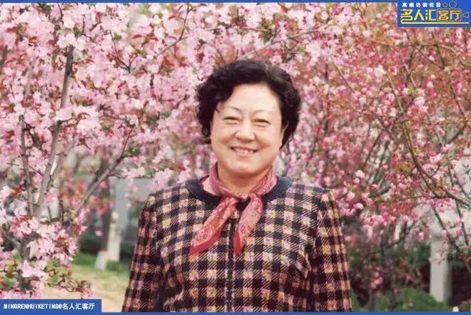 ：40年穿“阅”时光一双鞋撑起中原商业传奇九游会真人游戏第一品牌名人汇客厅 双凤皮鞋(图2)